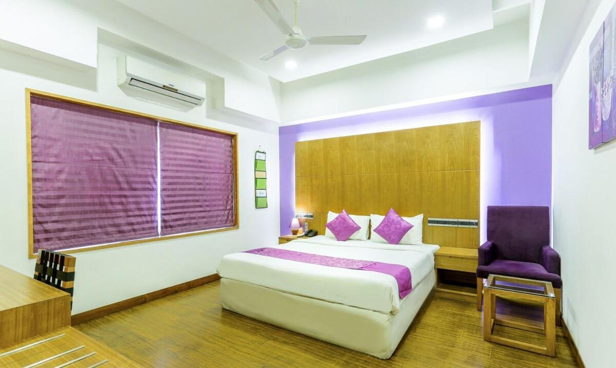 Medora Hotel Kozhikode Exterior foto